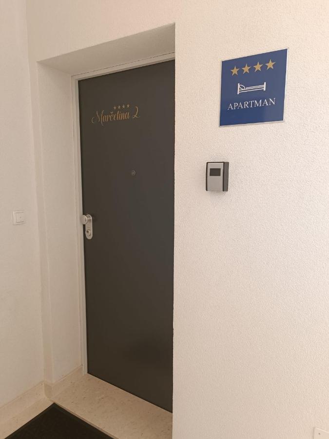 Apartman Marcelina 2 In Трогір Екстер'єр фото